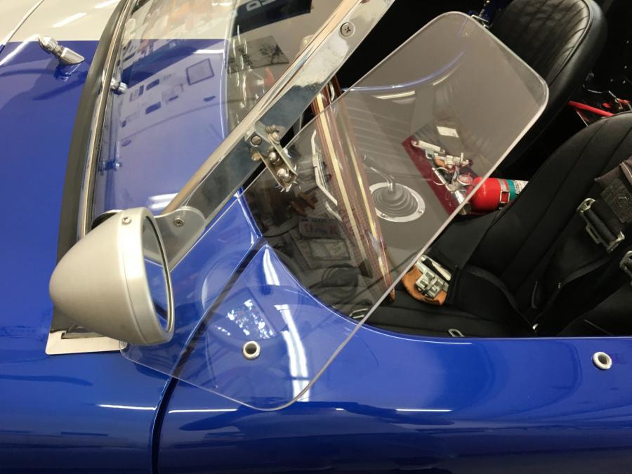Детали экстерьера Shelby Cobra by Kirkham (KMP 174) 2002 года  (фото 66 из 151)